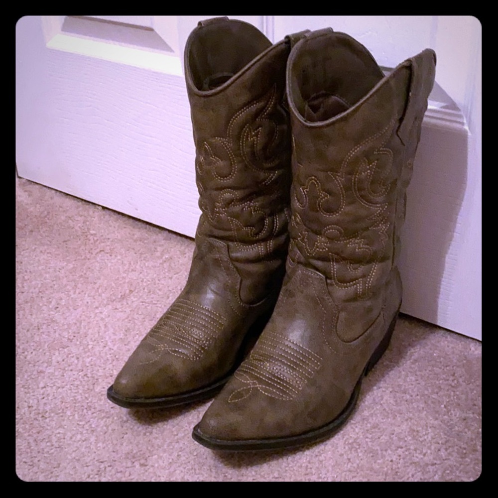 Women Stone Cowboy Boots size 7